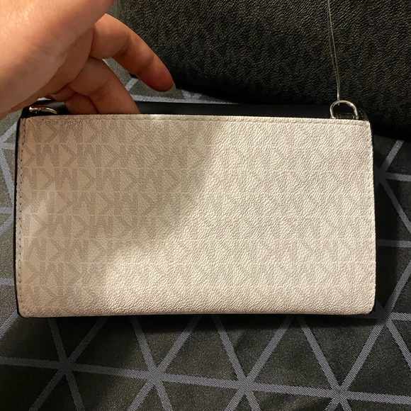 No longer available- Michael Kors kimberly 3 in one bag - Picture 4 of 16